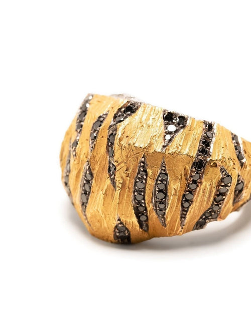 Vintage 1970s Tiger Gold and Black Diamond Ring showcasing bold design and intricate detailing.