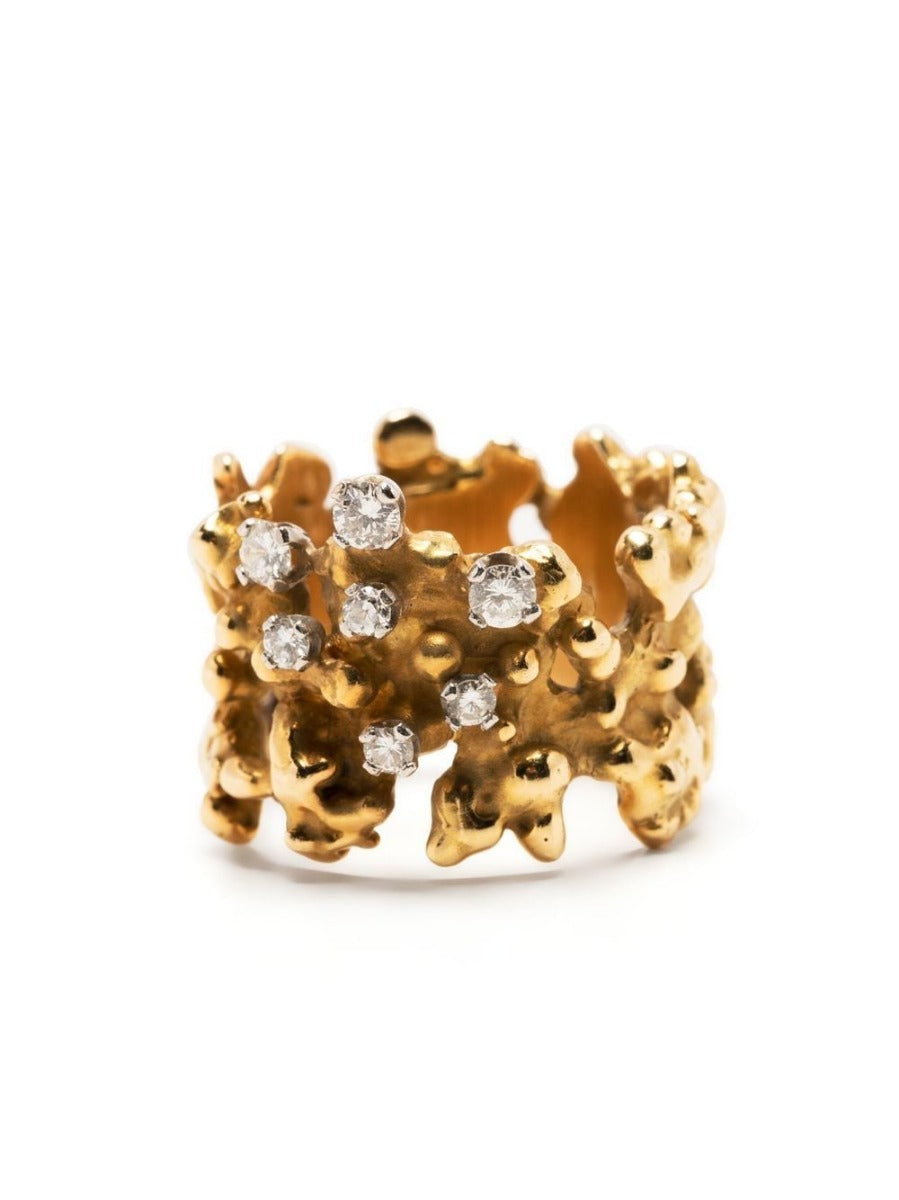 Vintage Finds 1970s gold diamond openwork ring with intricate design and sparkling diamonds, showcasing a classic retro style.
