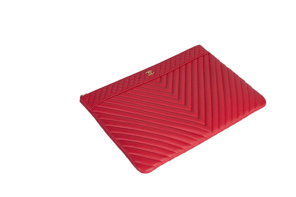 Chanel BNIB Coral Caviar Chevron Clutch