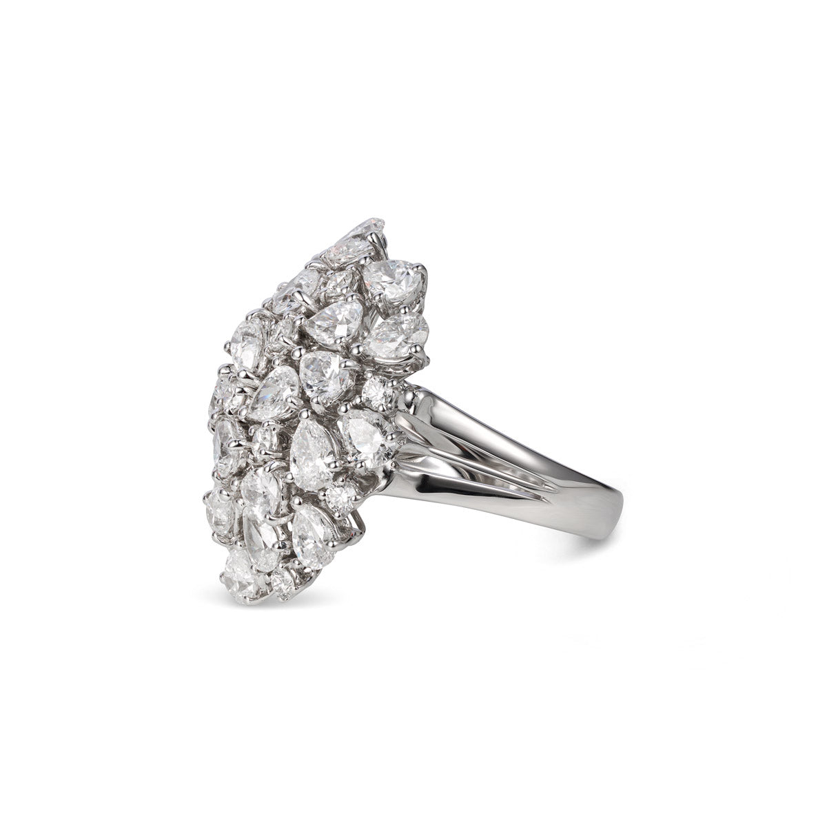 Leo Pizzo Cocktail Cluster Dome Diamond Ring featuring a sparkling cluster of diamonds on a stylish gold band.