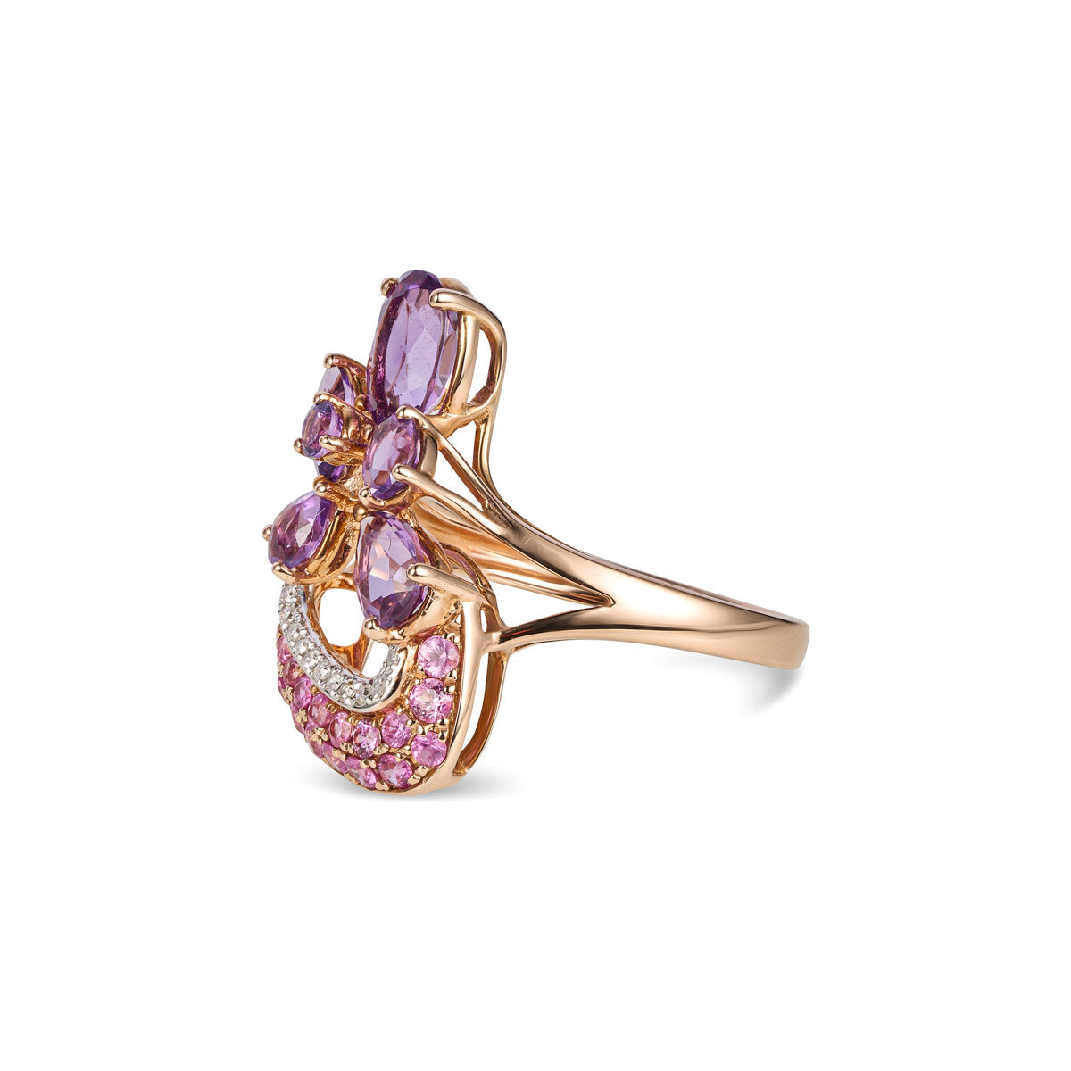 Vintage Finds purple sapphire ring featuring a vibrant purple sapphire gemstone set in a classic ring design.