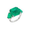 Vintage Muzo Old Mine emerald ring with a 16.537 ct oval green emerald set in a classic ring design.
