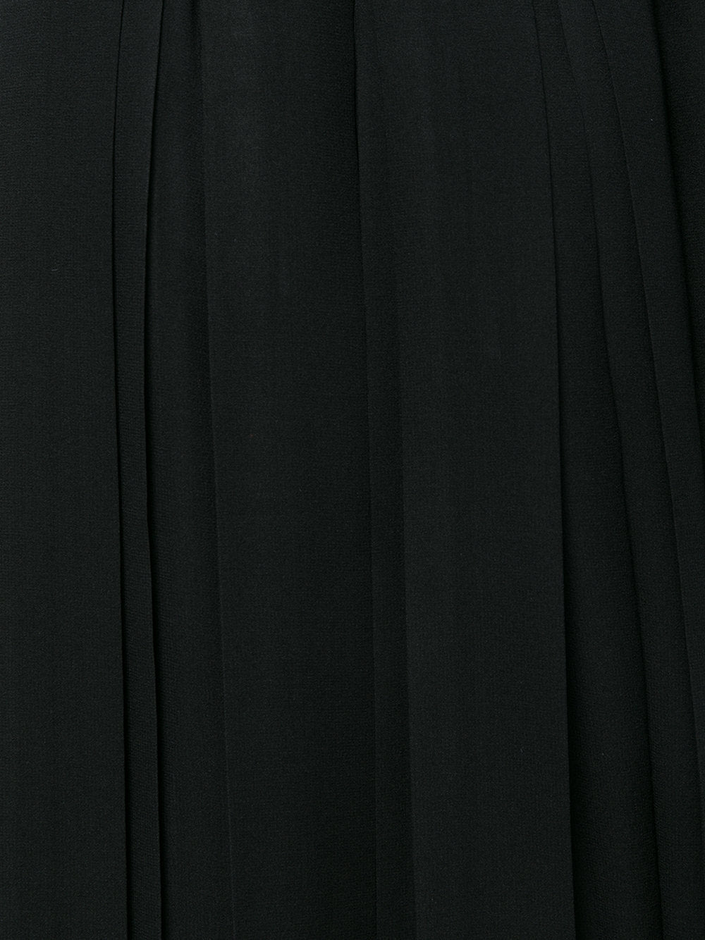 Gucci black pleated skirt featuring elegant pleats, stylish design, and a high-quality fabric finish.