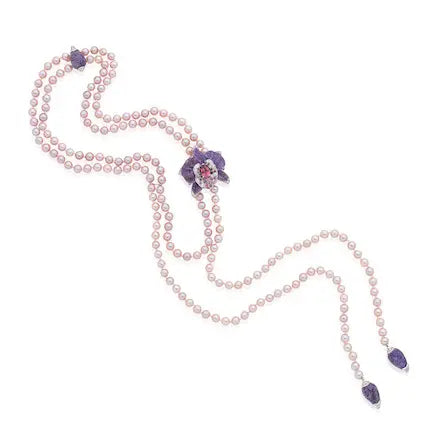 Cartier Pearl Necklace with Amethyst, fine jewelry featuring a string of pearls and a central amethyst pendant, elegant and luxurious.